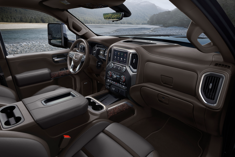Illustration for article titled The 2020 GMC Sierra HD Adds Luxury and Loses That Face